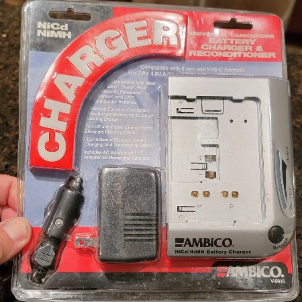 Ambico UNIVERSAL CAMCORDER Battery charge NiCd NiMH Model V0915 New